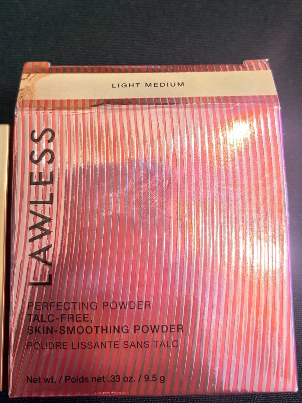 LAWLESS Skin-Perfecting Powder Skin Smoothing Compact Light Medium New FullSz